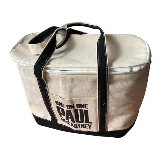 RARE PAUL MCCARTNEY ONE ON ONE 2016 WORLD TOUR CARRY COOLER - Picture 1 of 11